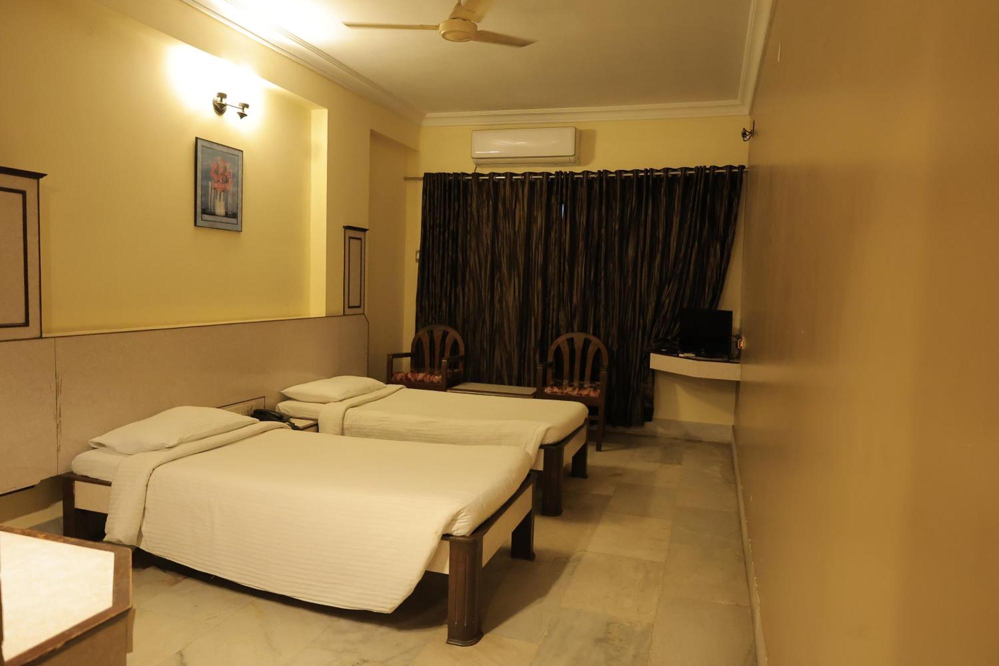 Hotel Mangalore International Esterno foto