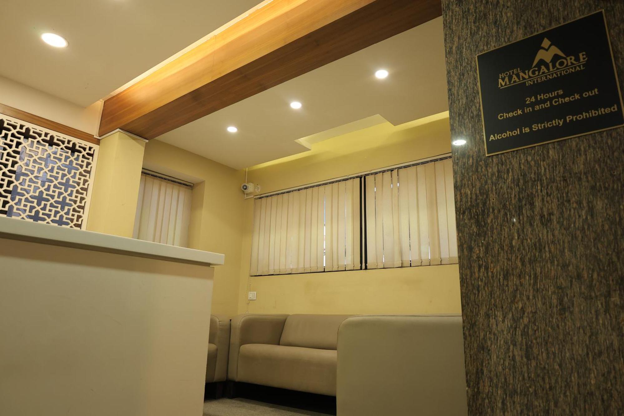 Hotel Mangalore International Esterno foto