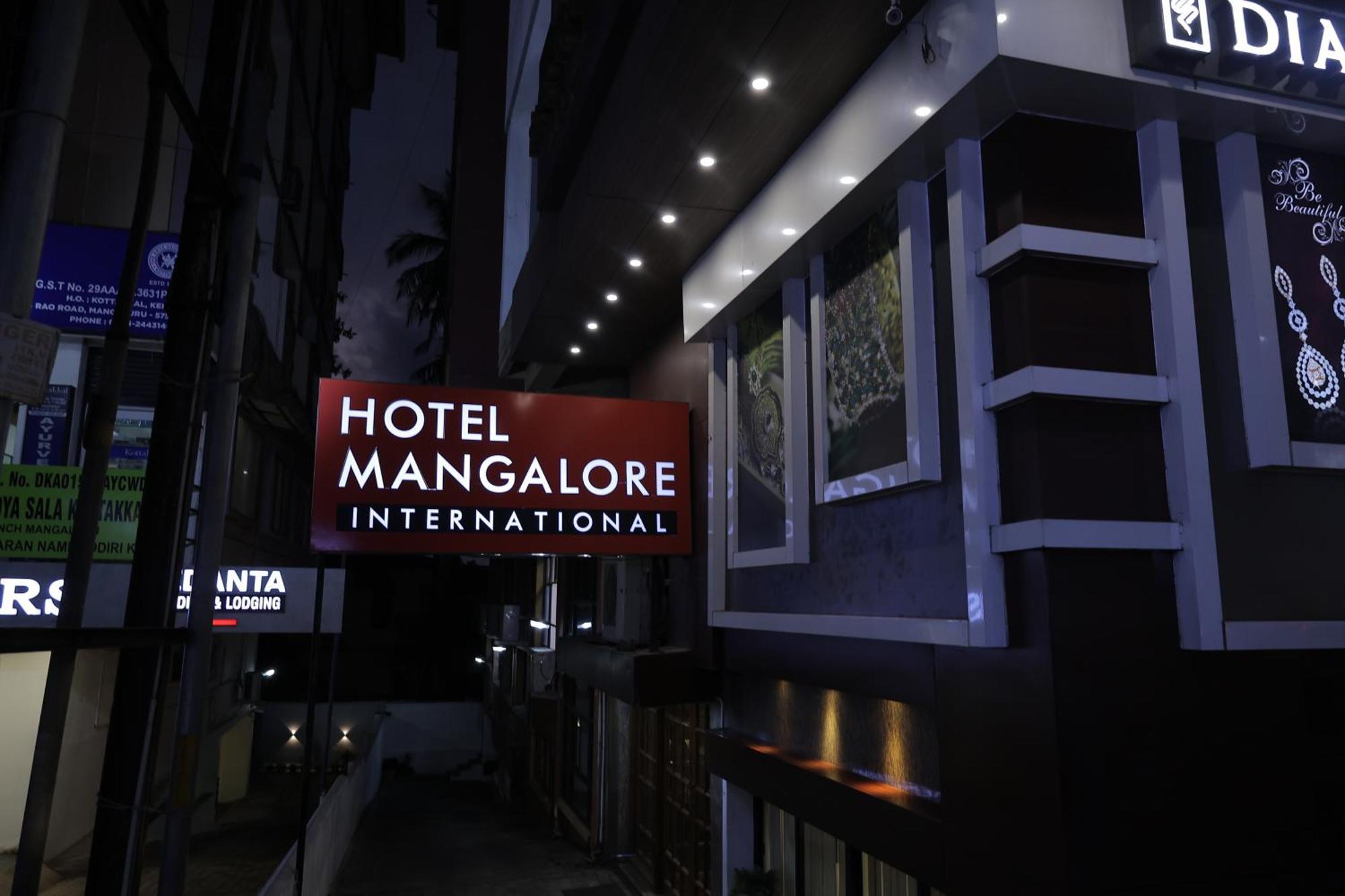 Hotel Mangalore International Esterno foto