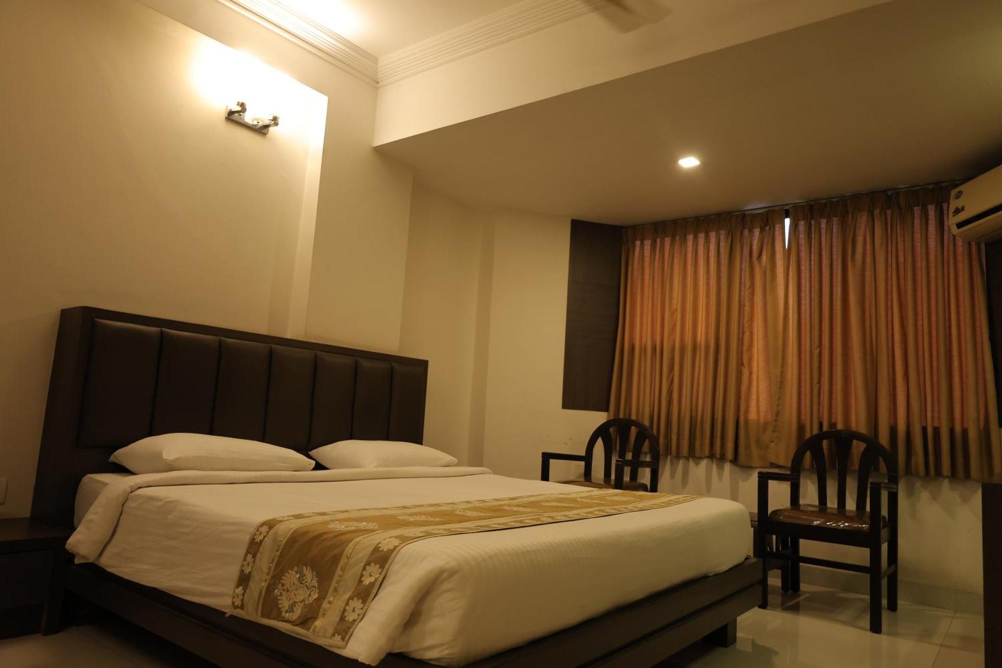 Hotel Mangalore International Esterno foto