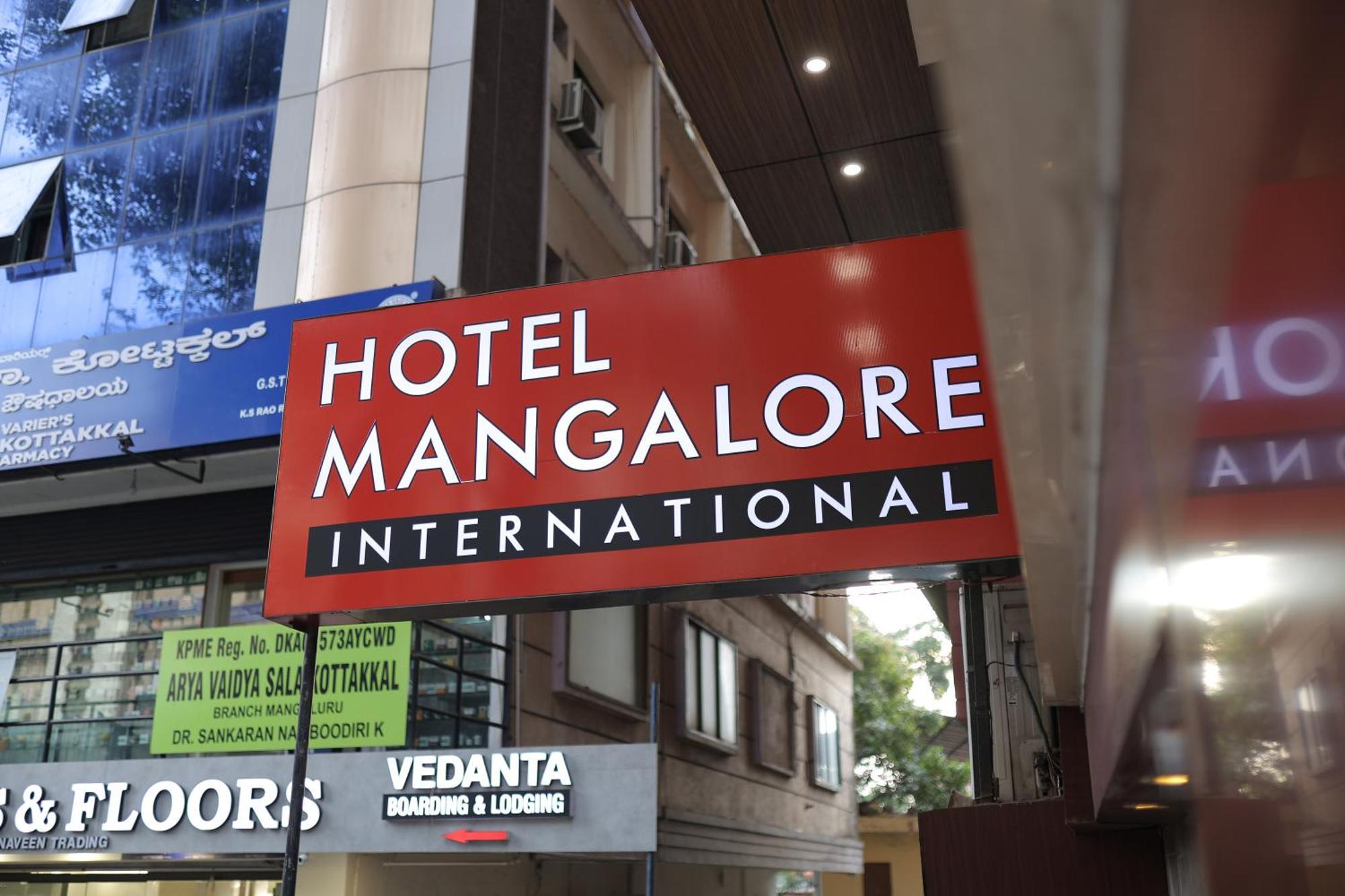 Hotel Mangalore International Esterno foto