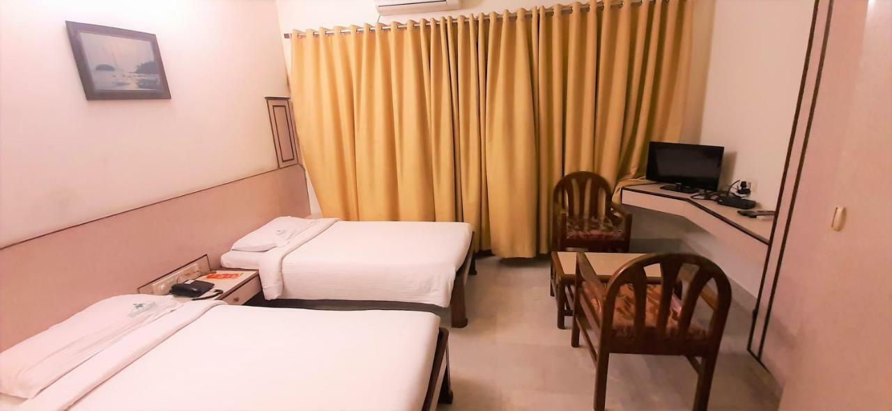 Hotel Mangalore International Esterno foto
