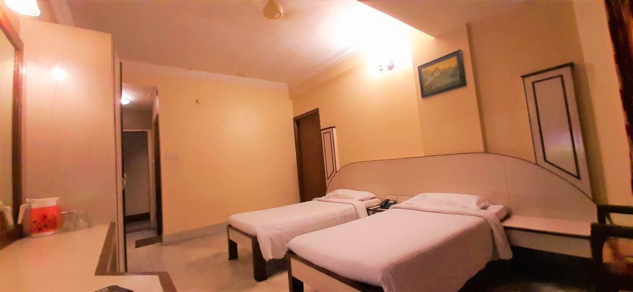Hotel Mangalore International Esterno foto